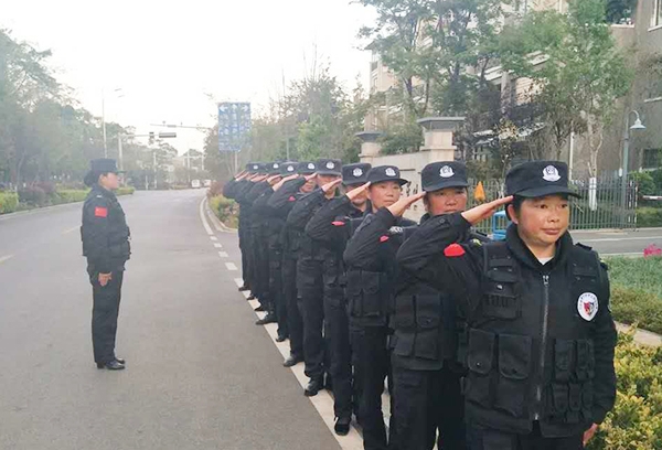 臨滄隊(duì)列訓(xùn)練中的紳頓保安
